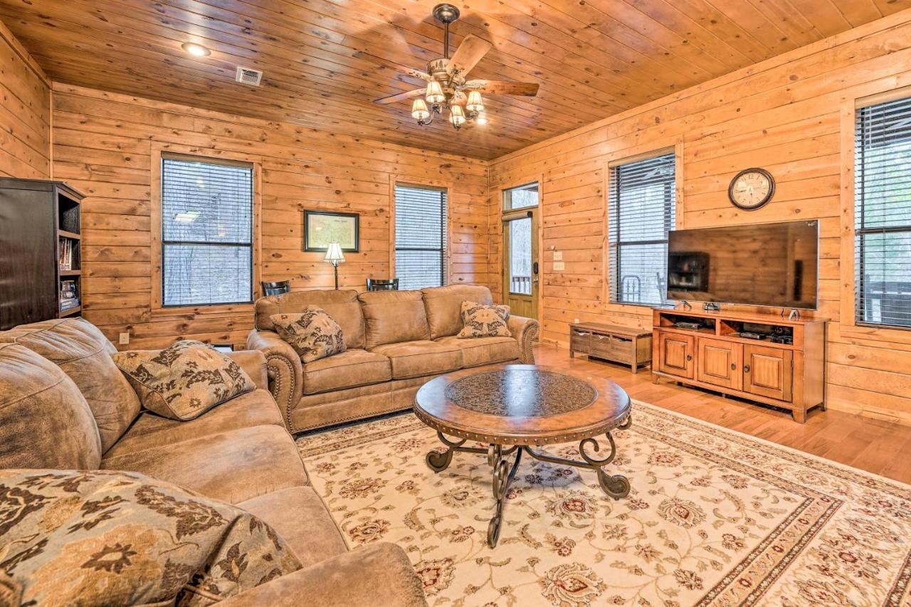 Broken Bow Cabin With Deck, Hot Tub And Fire Pit! Экстерьер фото