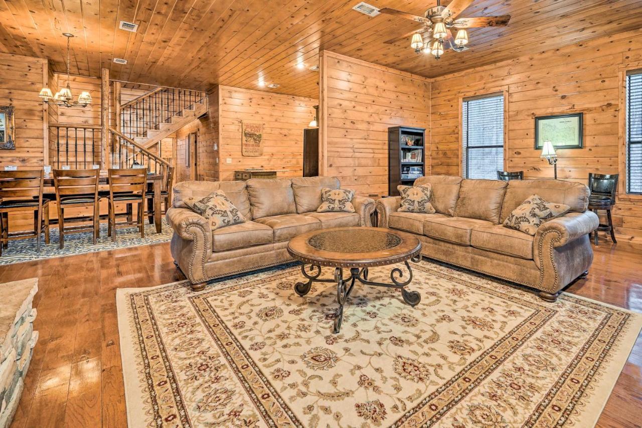 Broken Bow Cabin With Deck, Hot Tub And Fire Pit! Экстерьер фото