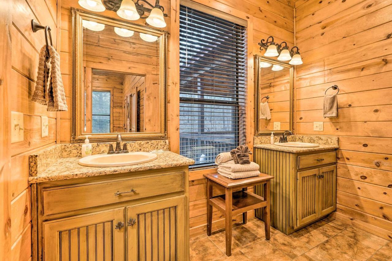 Broken Bow Cabin With Deck, Hot Tub And Fire Pit! Экстерьер фото