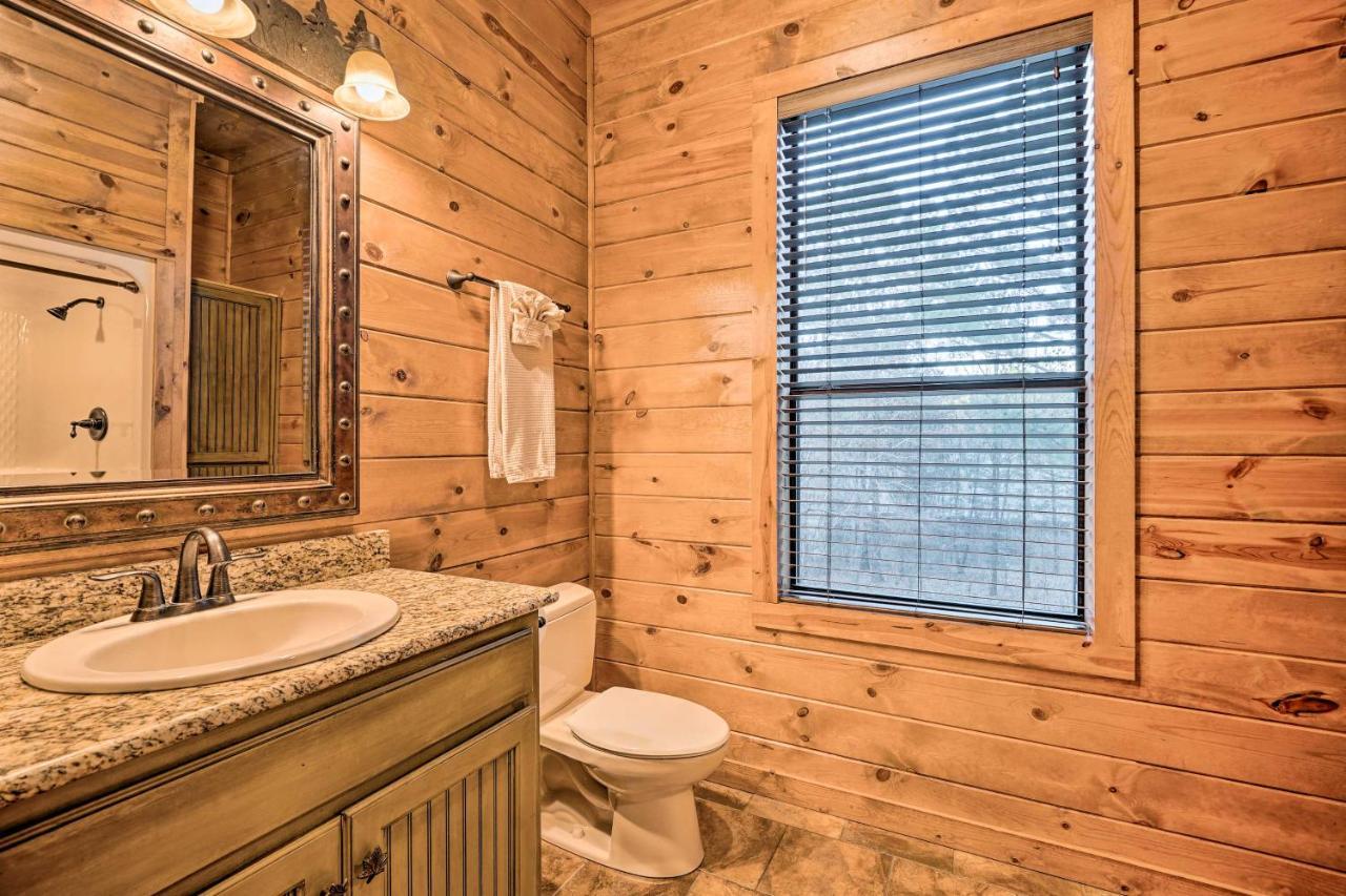 Broken Bow Cabin With Deck, Hot Tub And Fire Pit! Экстерьер фото